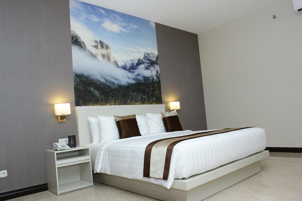 @Hom Premiere By Horison Abepura Hotel Jayapura Exterior photo