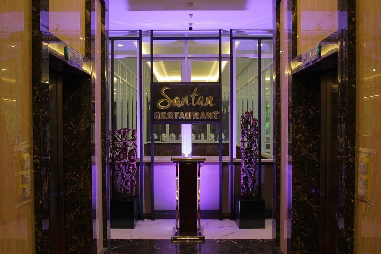 @Hom Premiere By Horison Abepura Hotel Jayapura Exterior photo